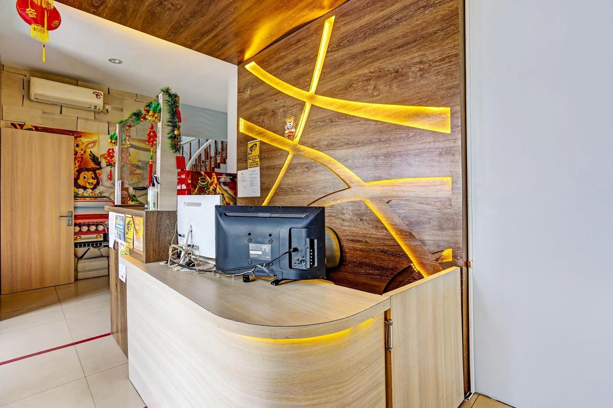 Capital O 90888 Bintang Diponggo Residence Surabaya Luaran gambar
